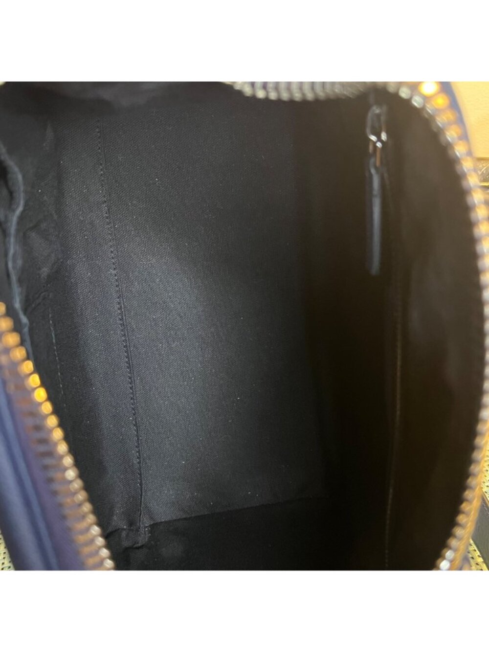 Givenchy Small Antigona Shoulder Bag Navy Goatskin Leather - Picture 11 of 14